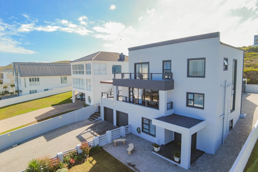 5 Bedroom Property for Sale in Yzerfontein Western Cape
